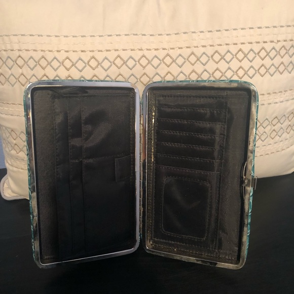 Turquoise Wallet - Picture 4 of 7